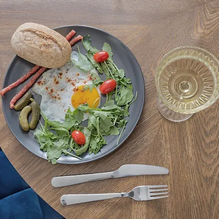 Royal Plater Leba